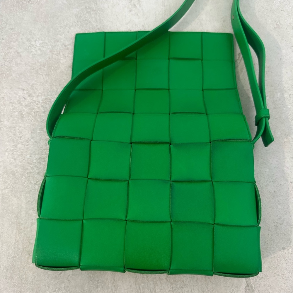 Bottega Woven Crossbody Bag - Picture 11 of 13